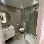 Quiet Modern In The Very Heart Of