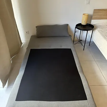 Апартаменты Quiet Modern In The Very Heart Of