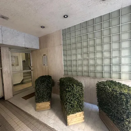 Quiet Modern In The Very Heart Of *