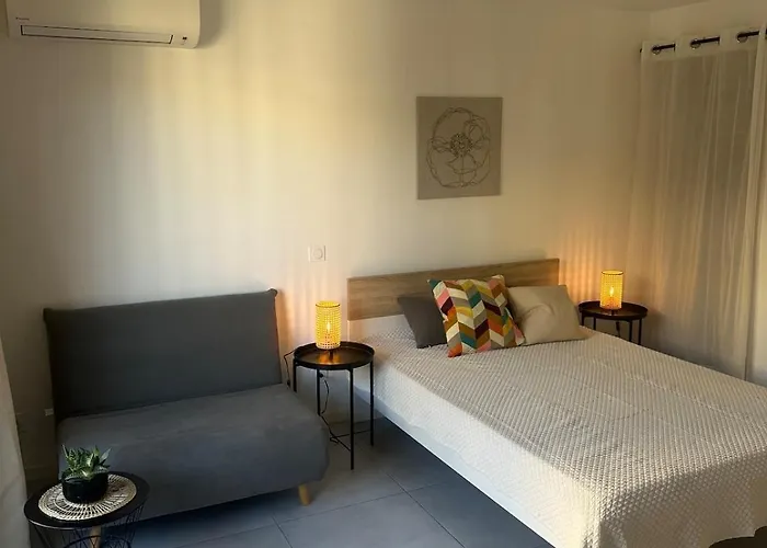 Quiet Modern In The Very Heart Of 尼斯